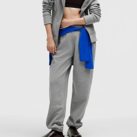 Women’s Lululemon Oversized Scuba Sweatpants - Picture 2 of 8